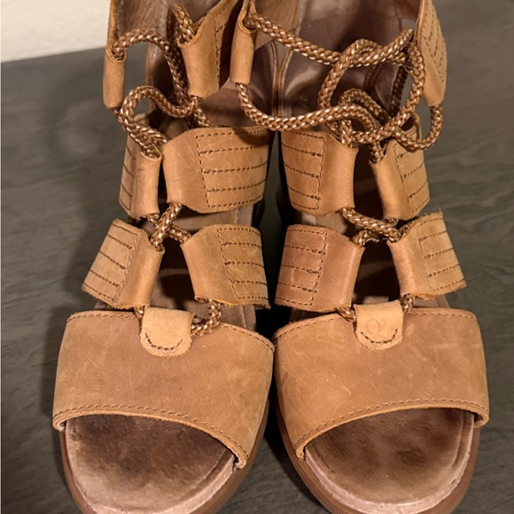 Sorel Joanie II Leather Wedge Sandal Tan Size 7 - Picture 4 of 6